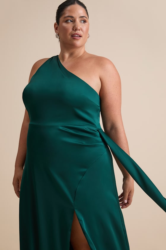 Signature Elegance Emerald Satin One-Shoulder Maxi Dress
