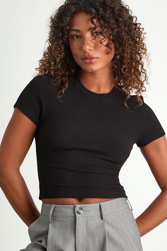 Poppy Black Ribbed Knit Short Sleeve Tee