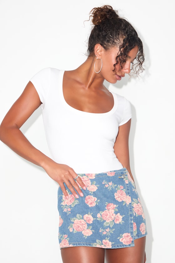 Ophirah Light Wash Floral Denim Skort