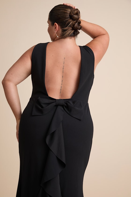 Exquisite Refinement Black Backless Bow Ruffled Maxi Dress