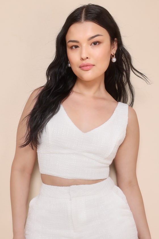 Chic and Sophisticated Ivory Tweed Cropped Tank Top