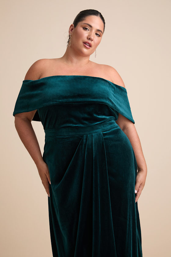 I'm Enchanted Emerald Green Velvet Off-the-Shoulder Maxi Dress