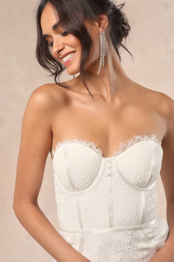 Imani White Lace Bustier Mermaid Maxi Dress