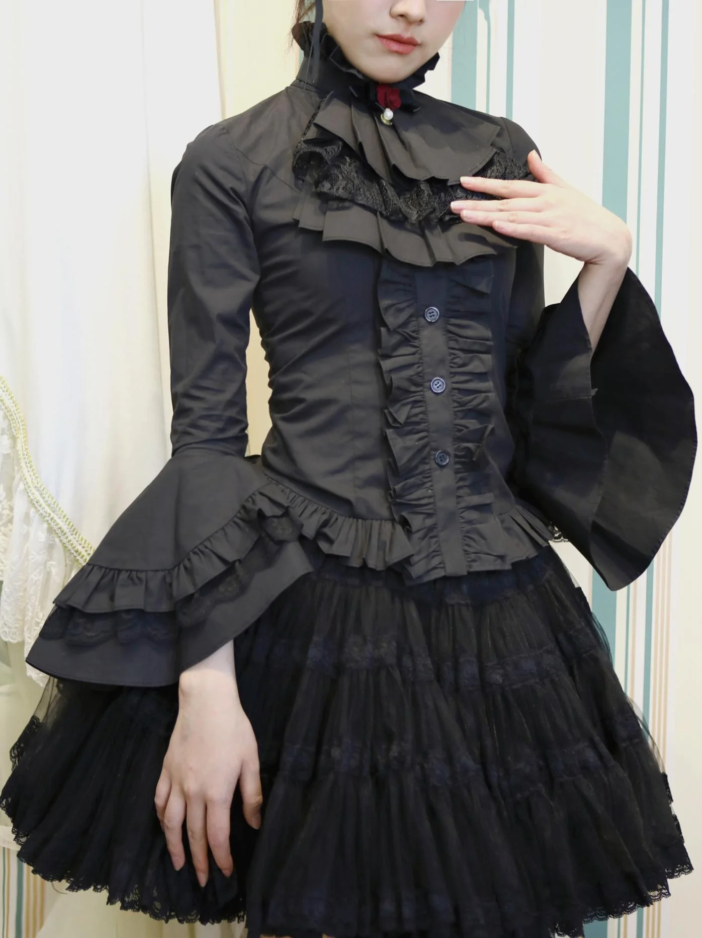 Lace Garden - Dark Angel - Gothic Lolita Shirt with Long Sleeve and Ruffled Long Tail