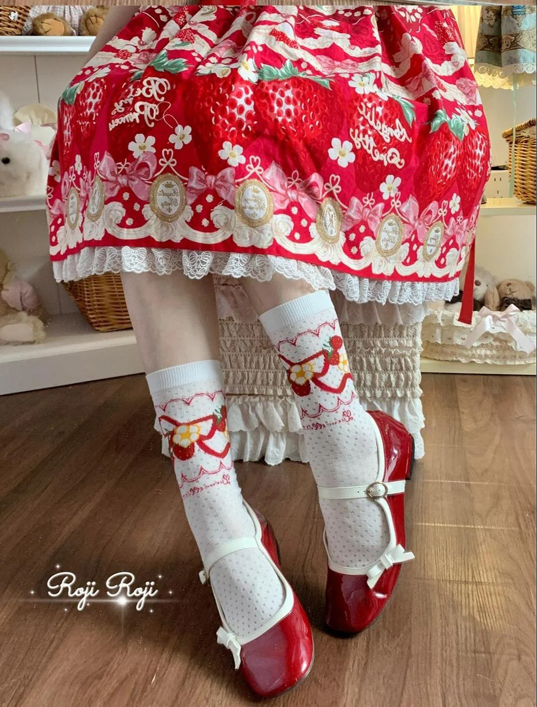 Roji Roji - Sweet Lolita Socks, Strawberry Print