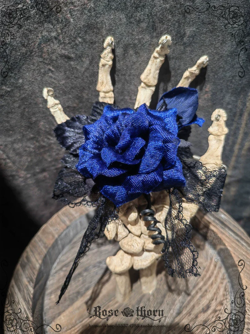 Rose Thorn - Rose Lolita Brooch/Hair Clip 2-in-1 With Lace Details