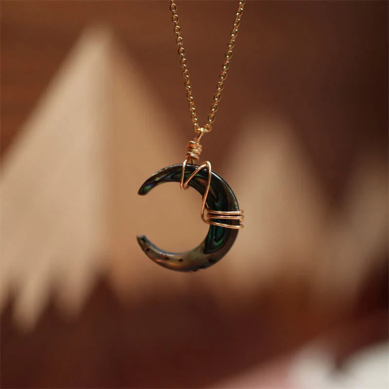 Natural Tridacna Stone Crescent Moon Necklace Pendant