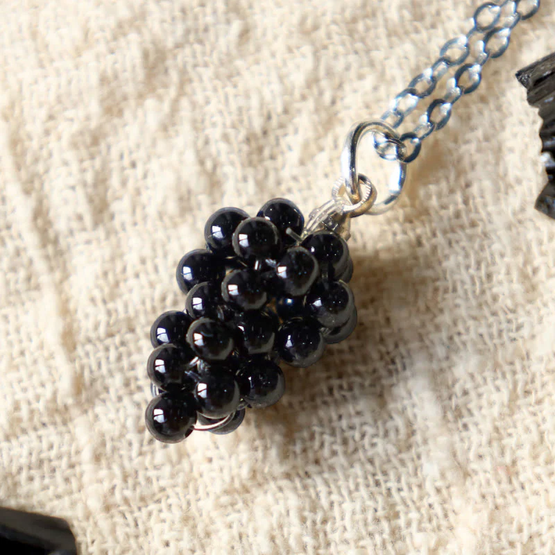 Natural Garnet Red Agate Black Onyx Protection Necklace Pendant