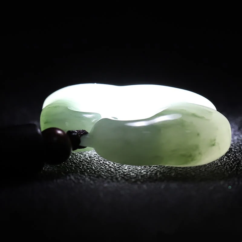 Renbeads Tianshan Jade Golden Silk Jade Chinese Lock Charm Abundance Necklace Pendant