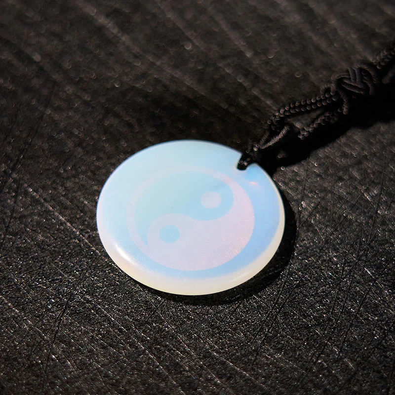 Various Crystal Amethyst Tiger Eye Green Aventurine Yin Yang Spiritual Necklace Pendant