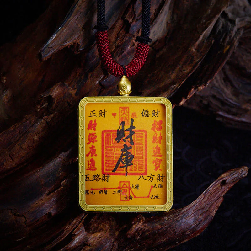 Tibetan Nine-Tailed Fox Yellow God of Wealth Painted Thangka Hope Necklace Pendant