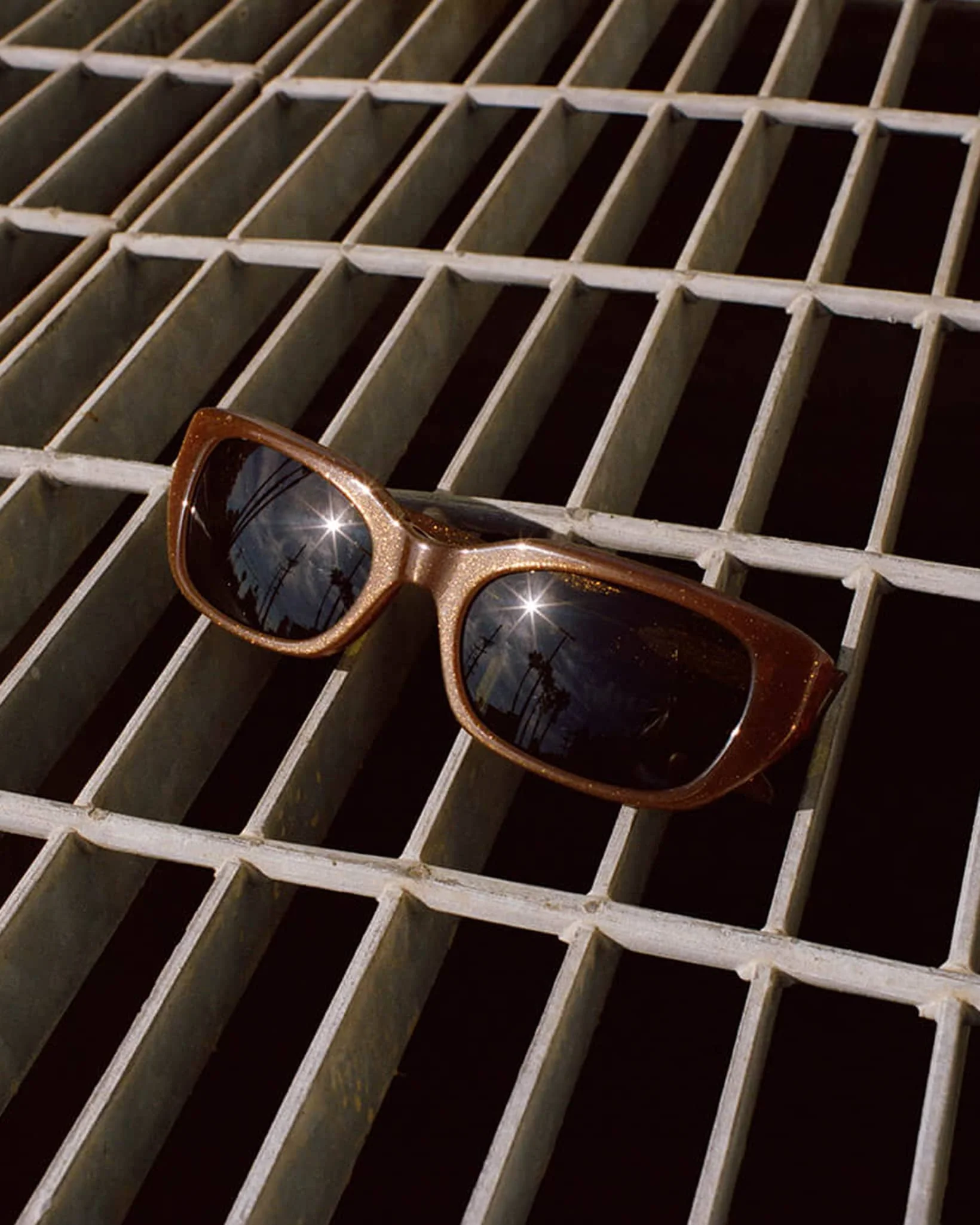 The Gothic Breeze - Recycled Brown Glitter