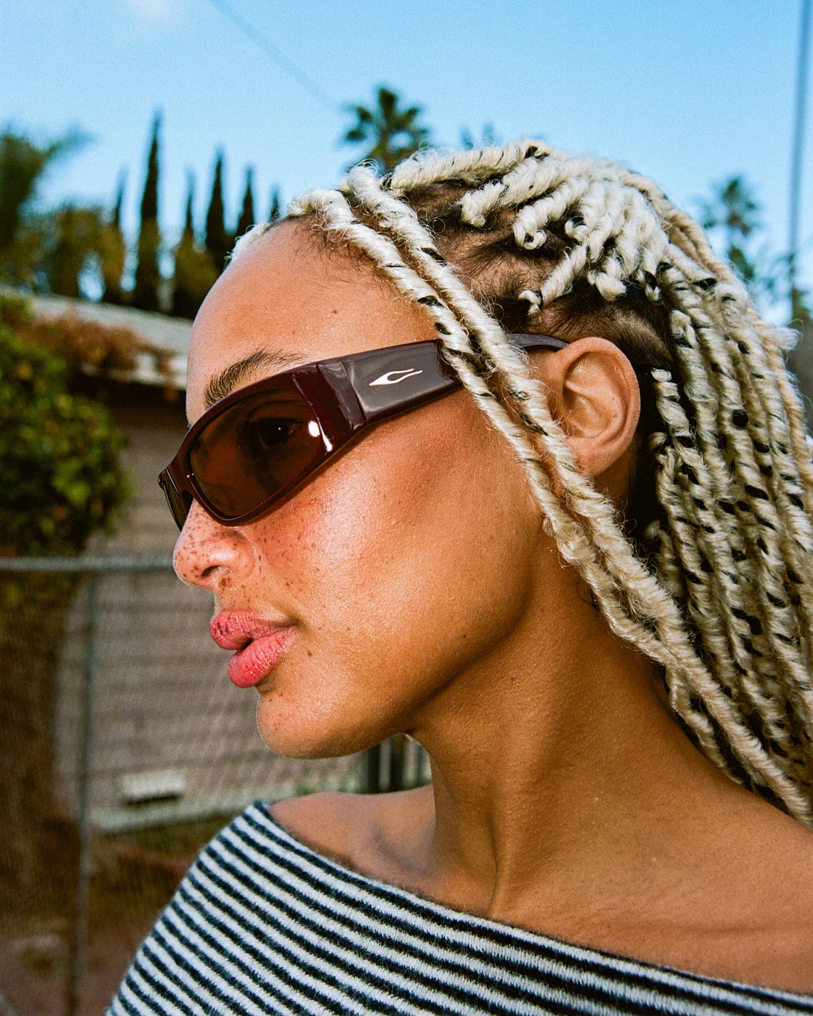 The Speed Charm - Mahogany Bio