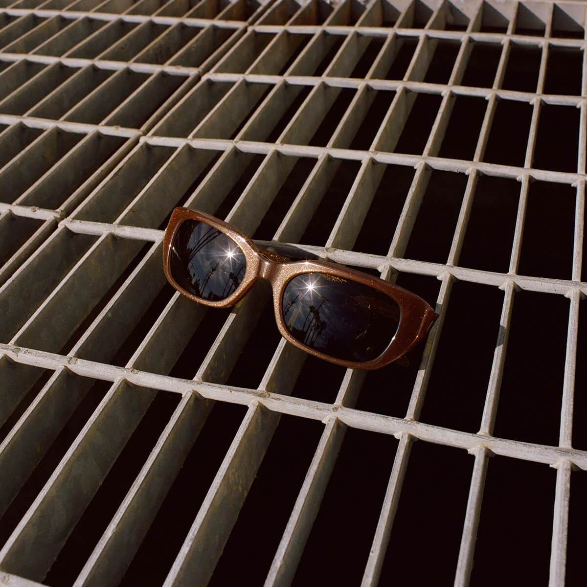 The Gothic Breeze - Recycled Brown Glitter