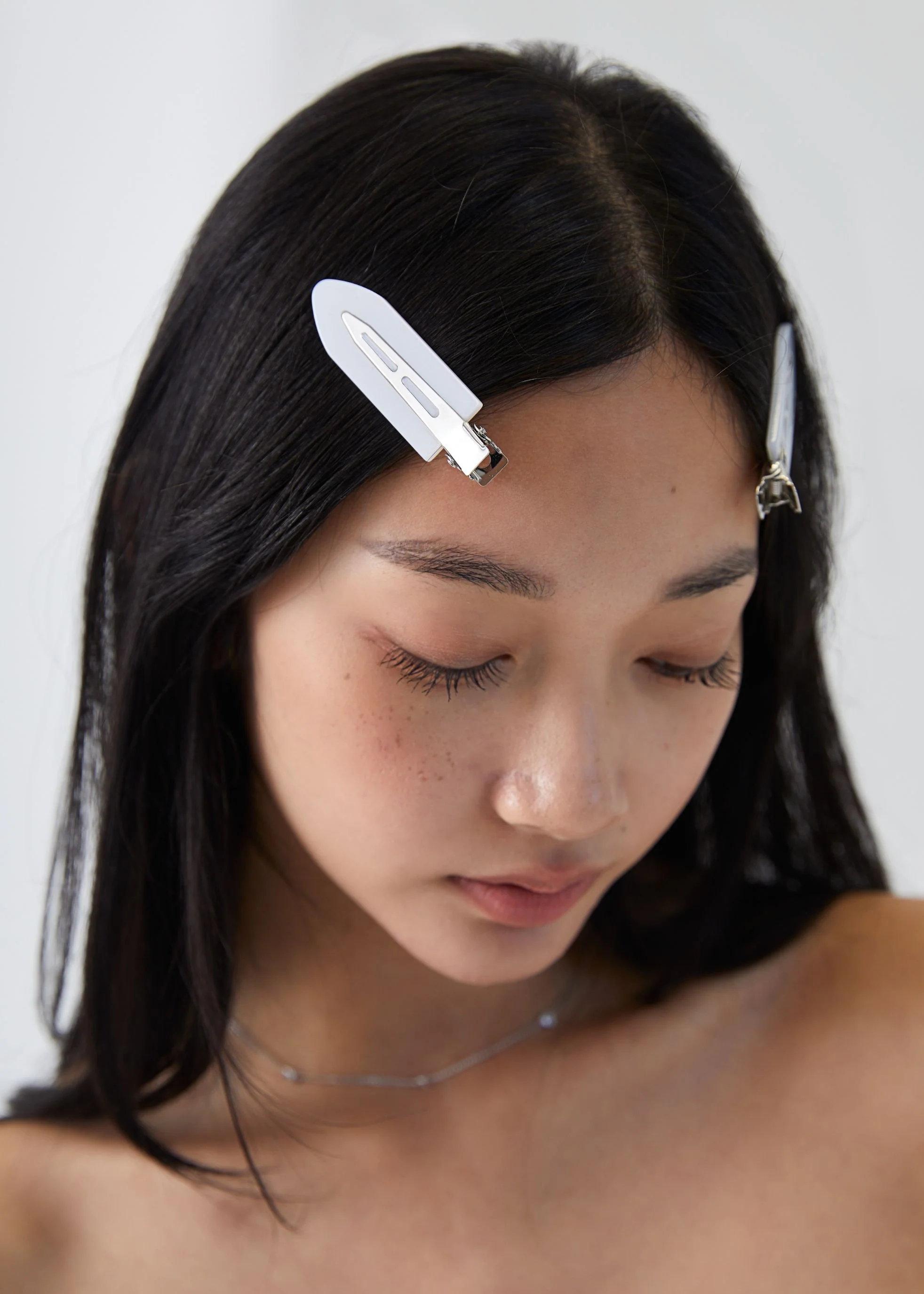 Creaseless Clips in Pearl