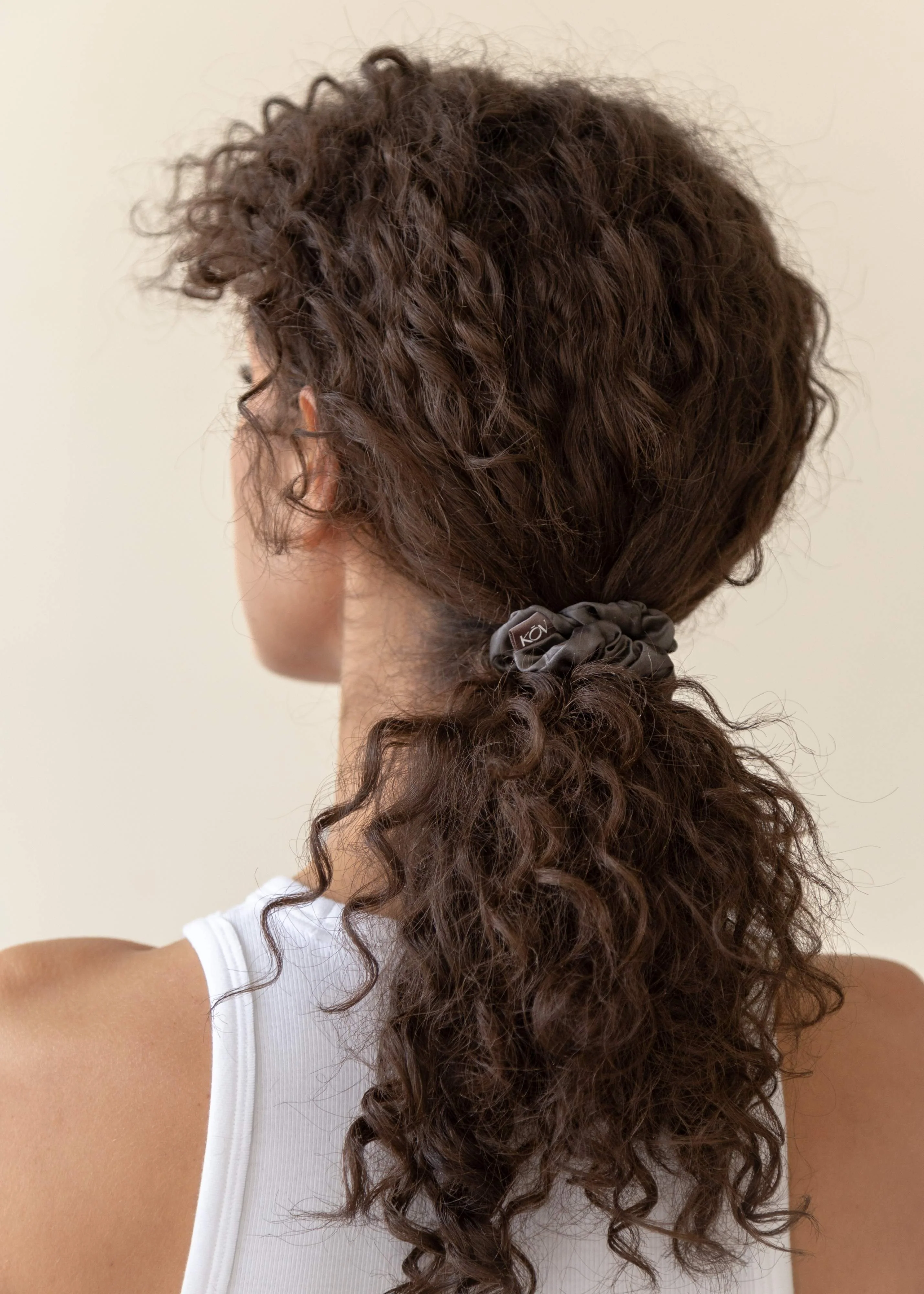 Silk Scrunchie in Pebble