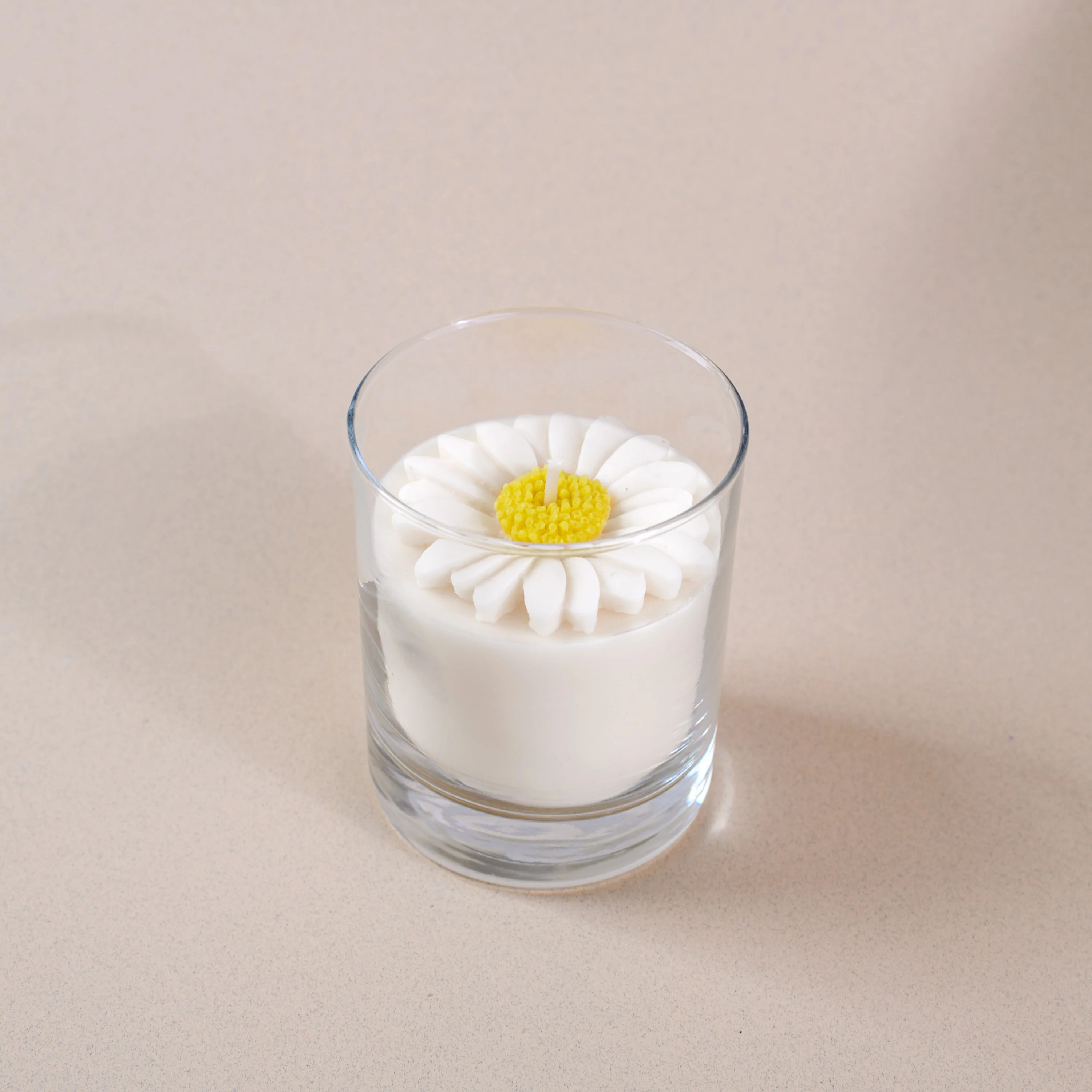Daisy Delight Premium Scented Candle