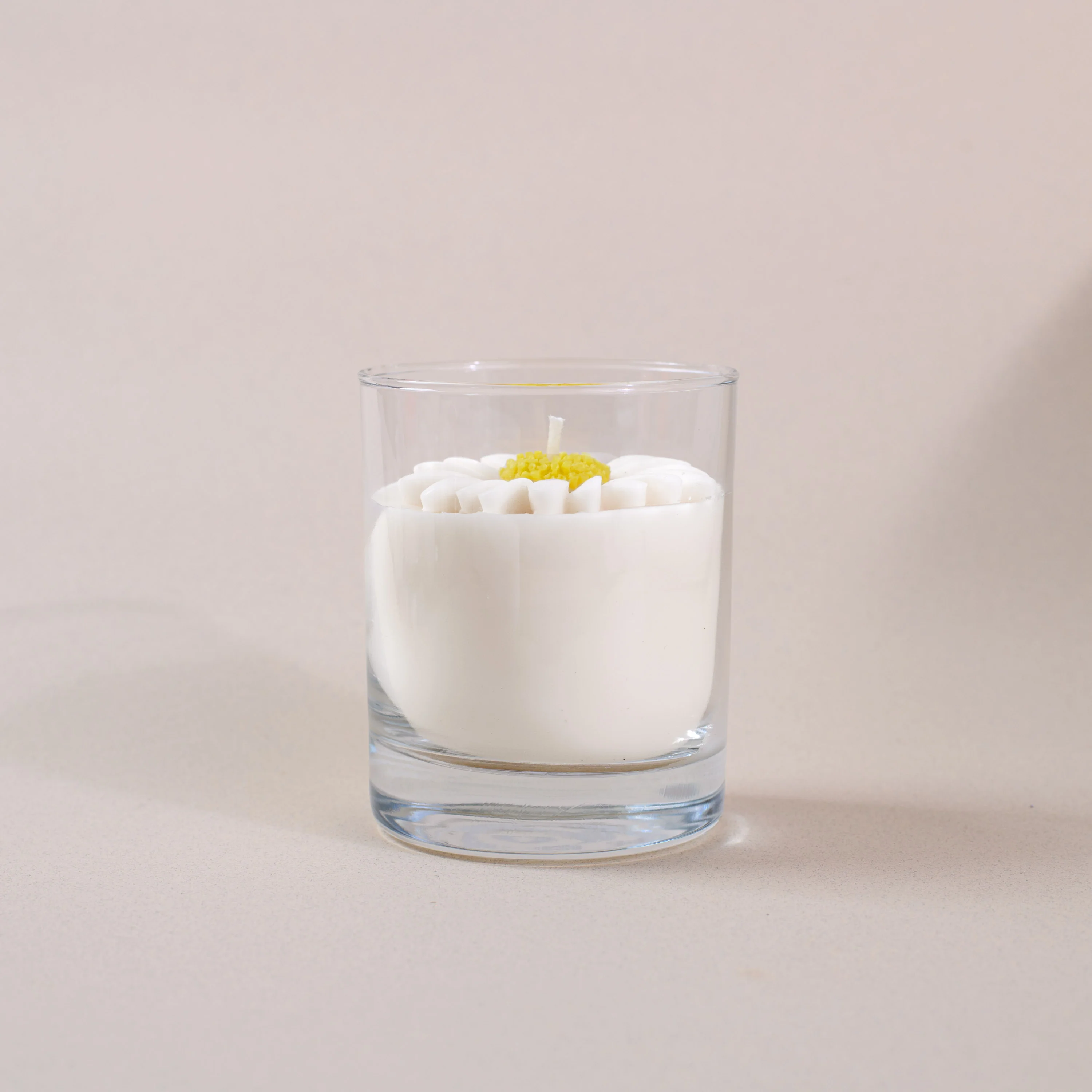 Daisy Delight Premium Scented Candle