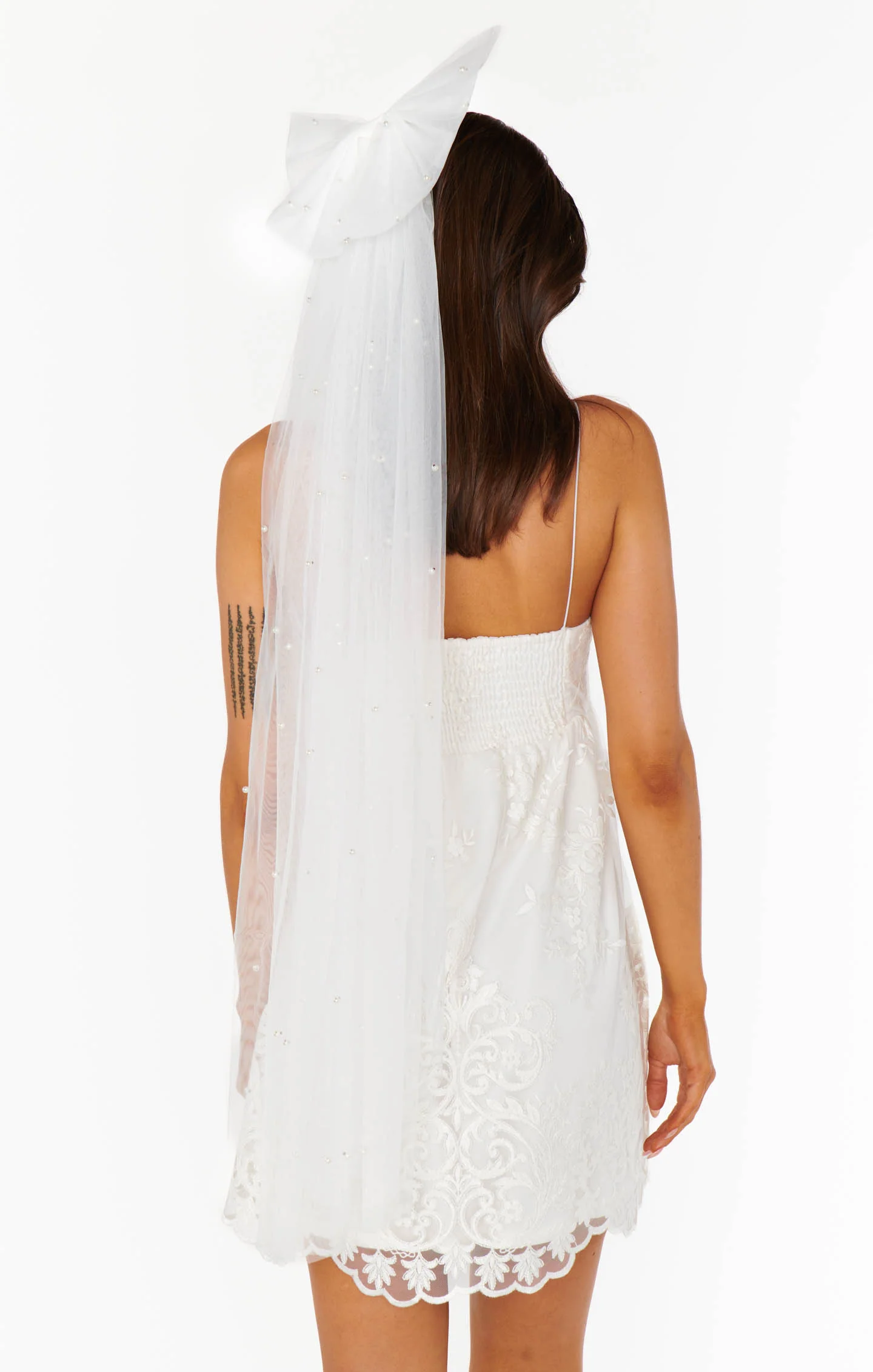 Pearl Bow Veil ~ White