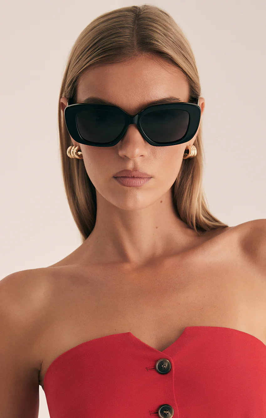 Banbé Eyewear The Illiana Sunglasses ~ Black