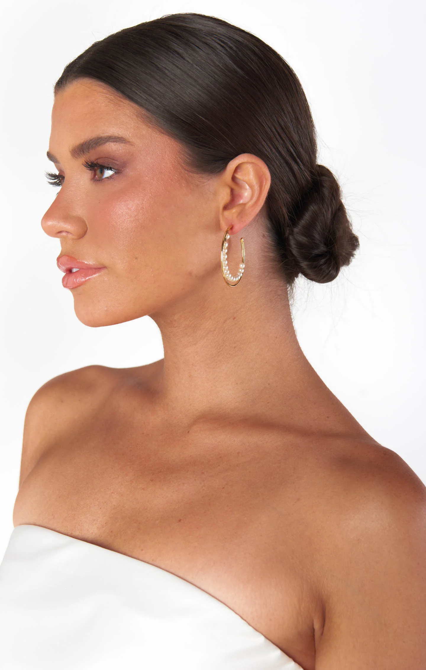 Faithy Jewels Tori Hoop ~ Gold/Pearl