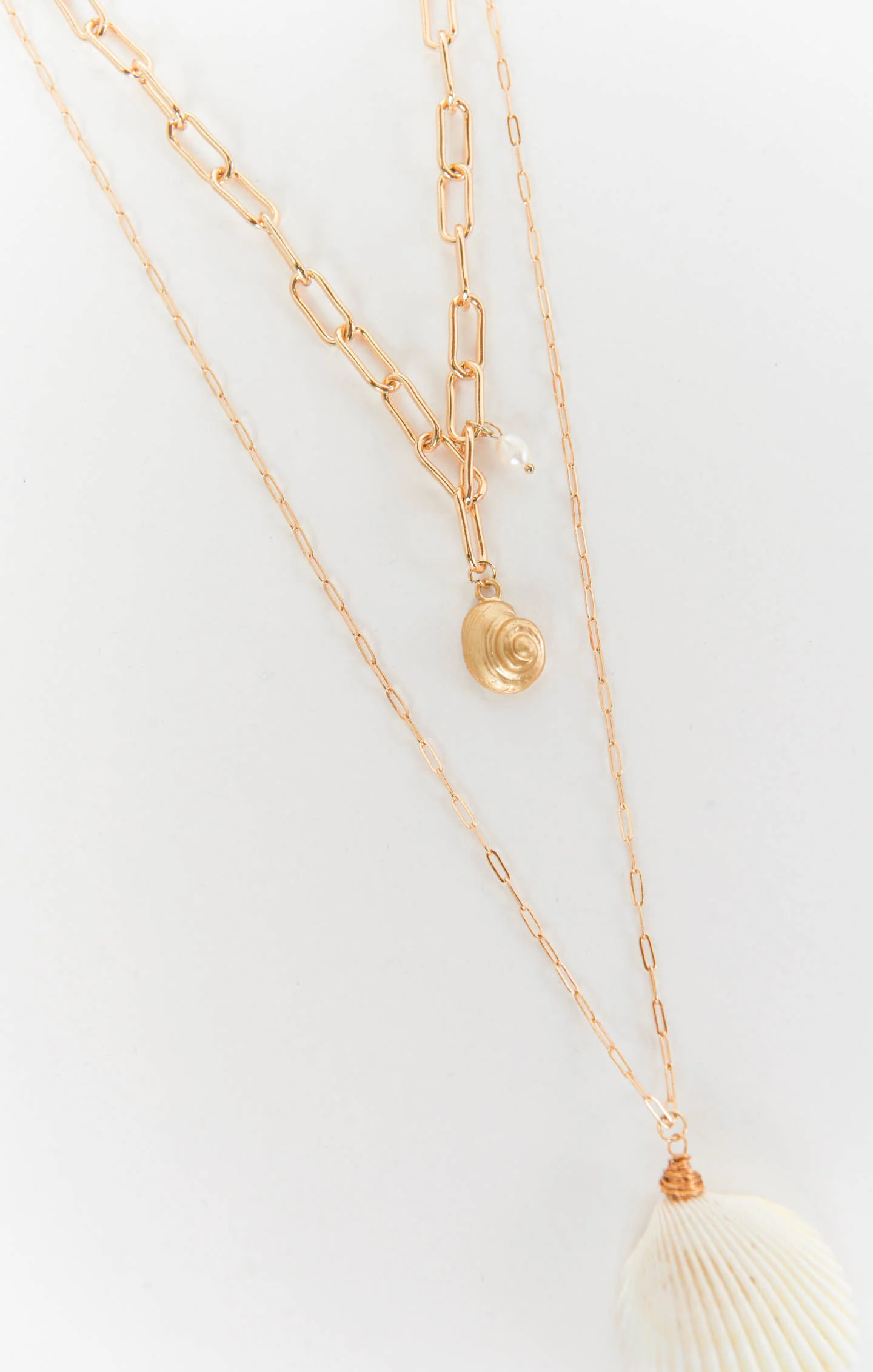 Shell Chain Necklace ~ Gold