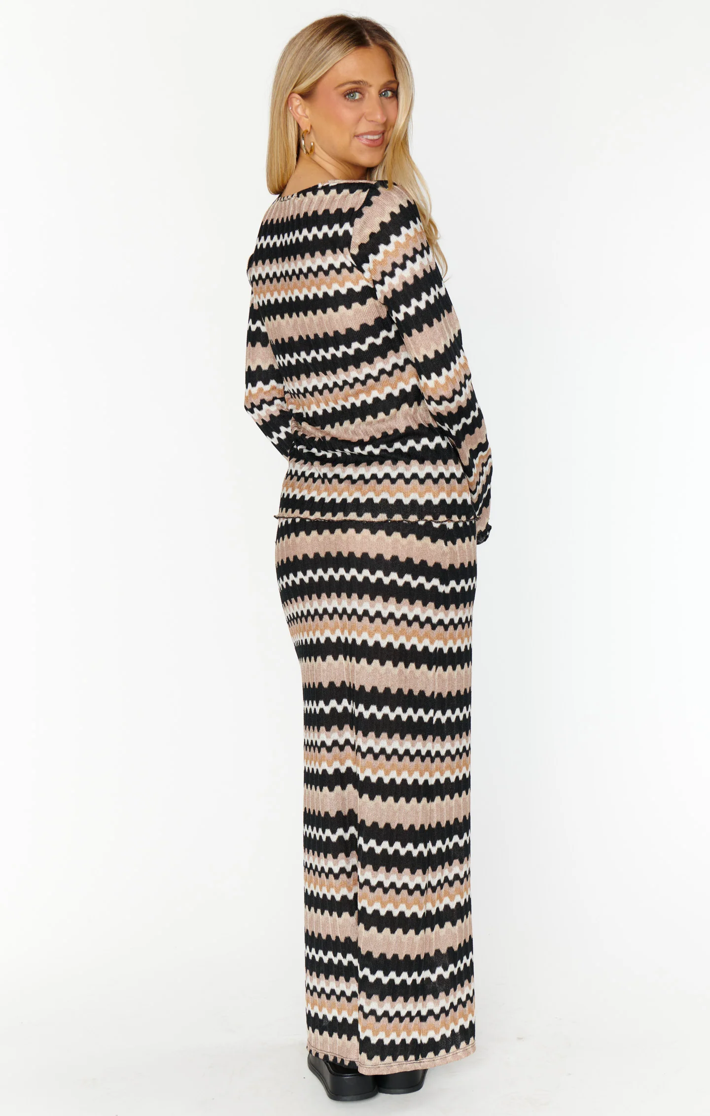 Thrill Tie Top ~ Neutral Groovy Knit