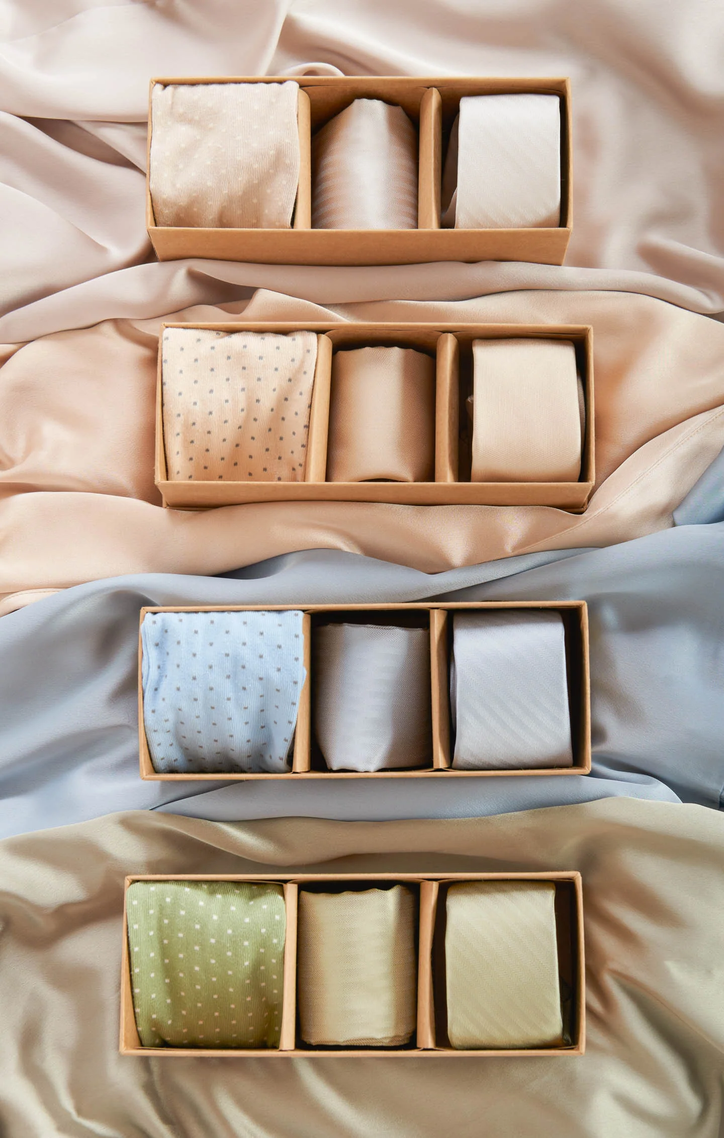 Mumu Weddings x Tie Bar Gift Box ~ Show Me The Ring Solid