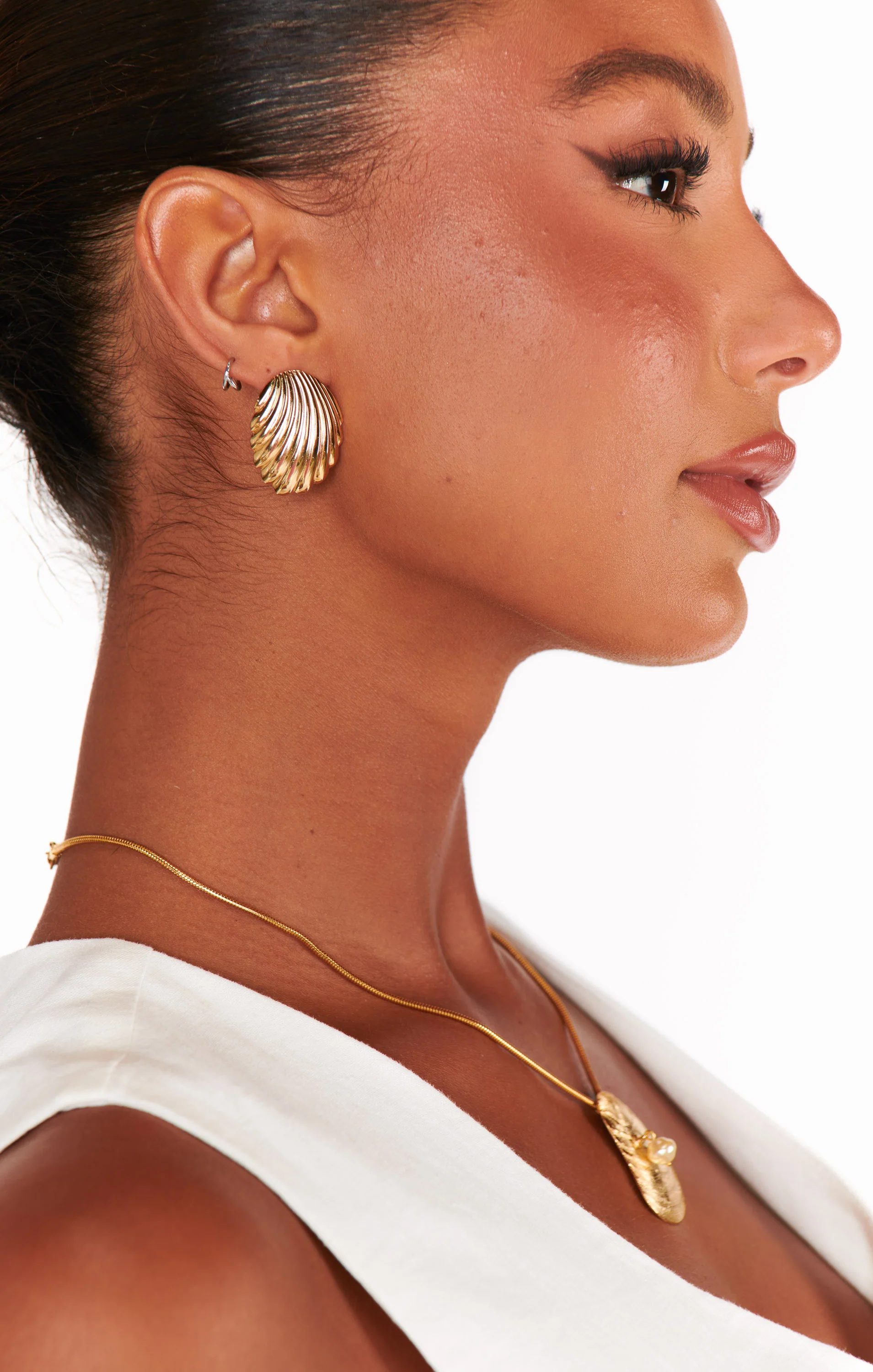 Stylish Lacy Earrings ~ Gold