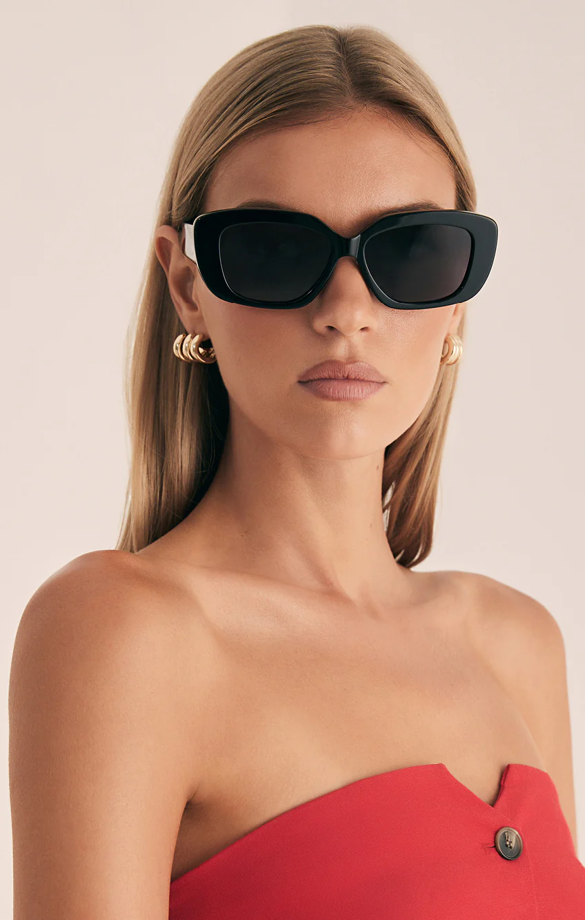 Banbé Eyewear The Illiana Sunglasses ~ Black