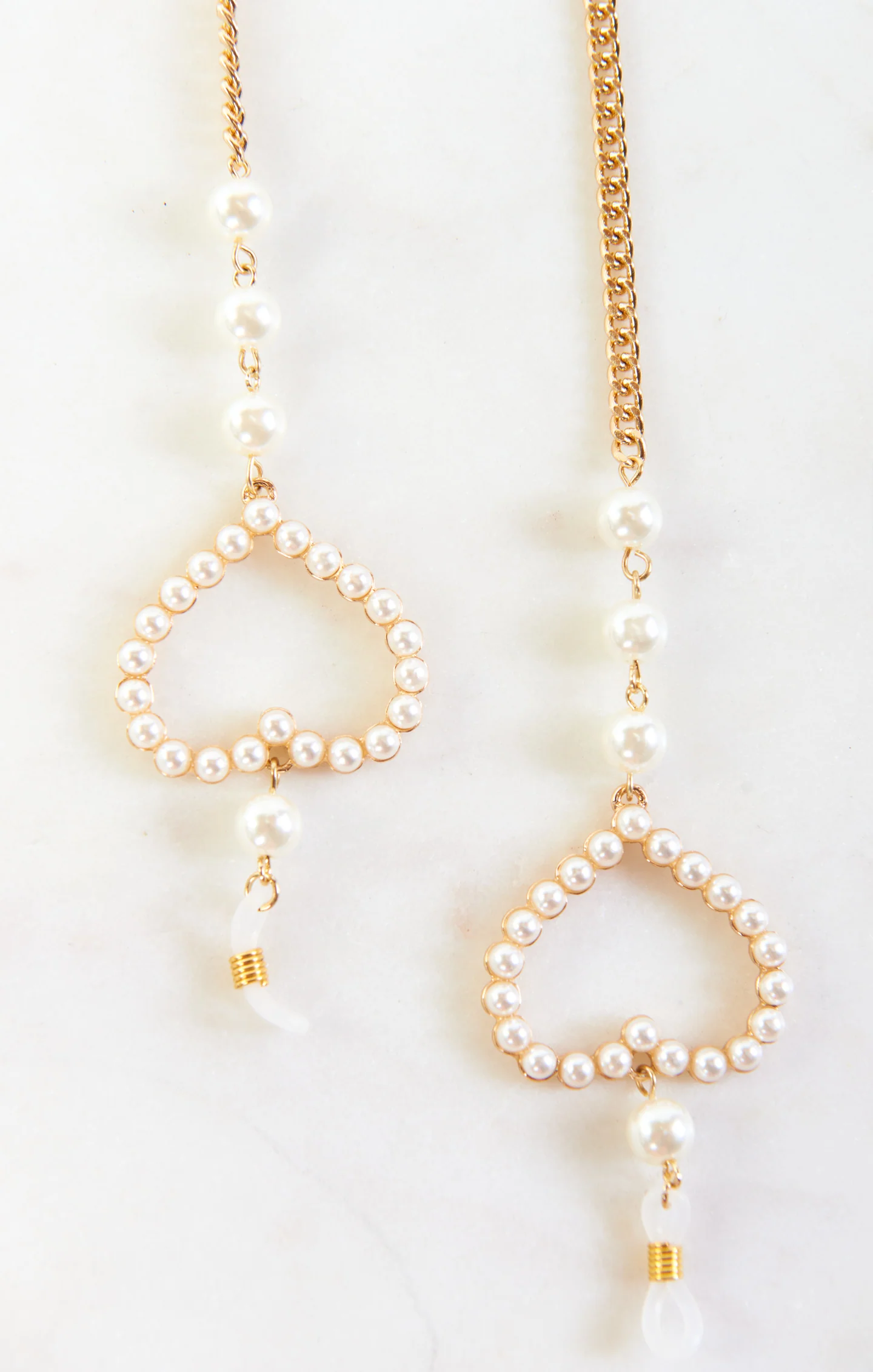 Sweetheart Sunglasses Chain ~ Pearl/Gold
