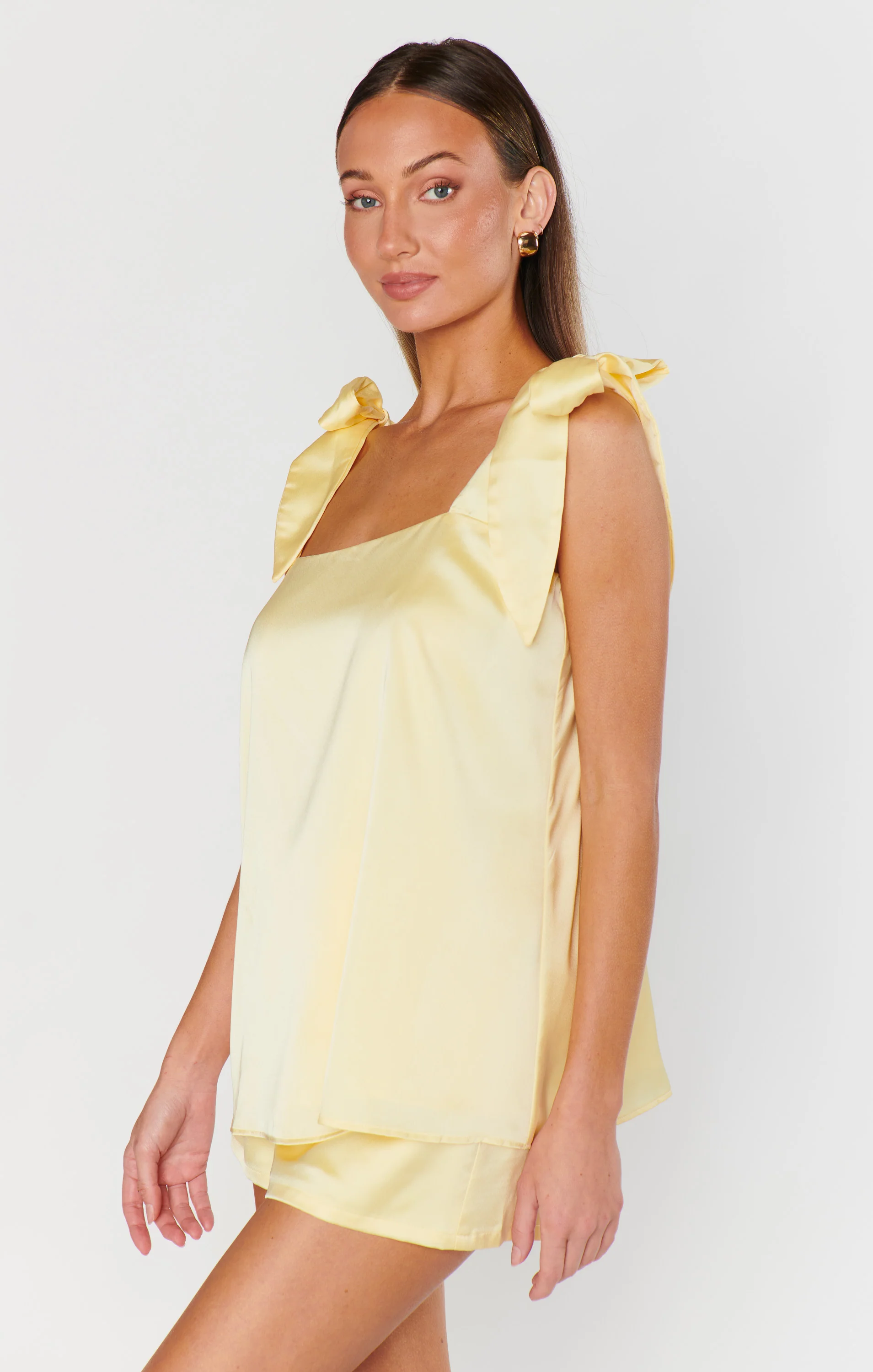 Makeup Tank ~ Pale Yellow Luxe Satin