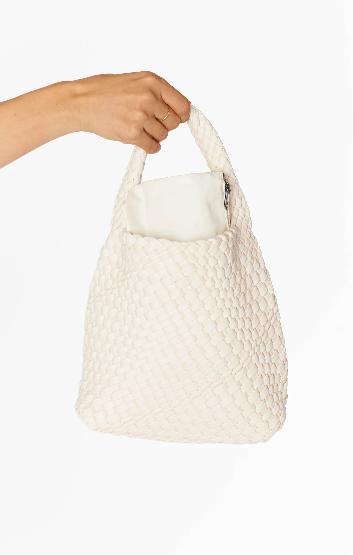 Mayce Woven Bag ~ Off White