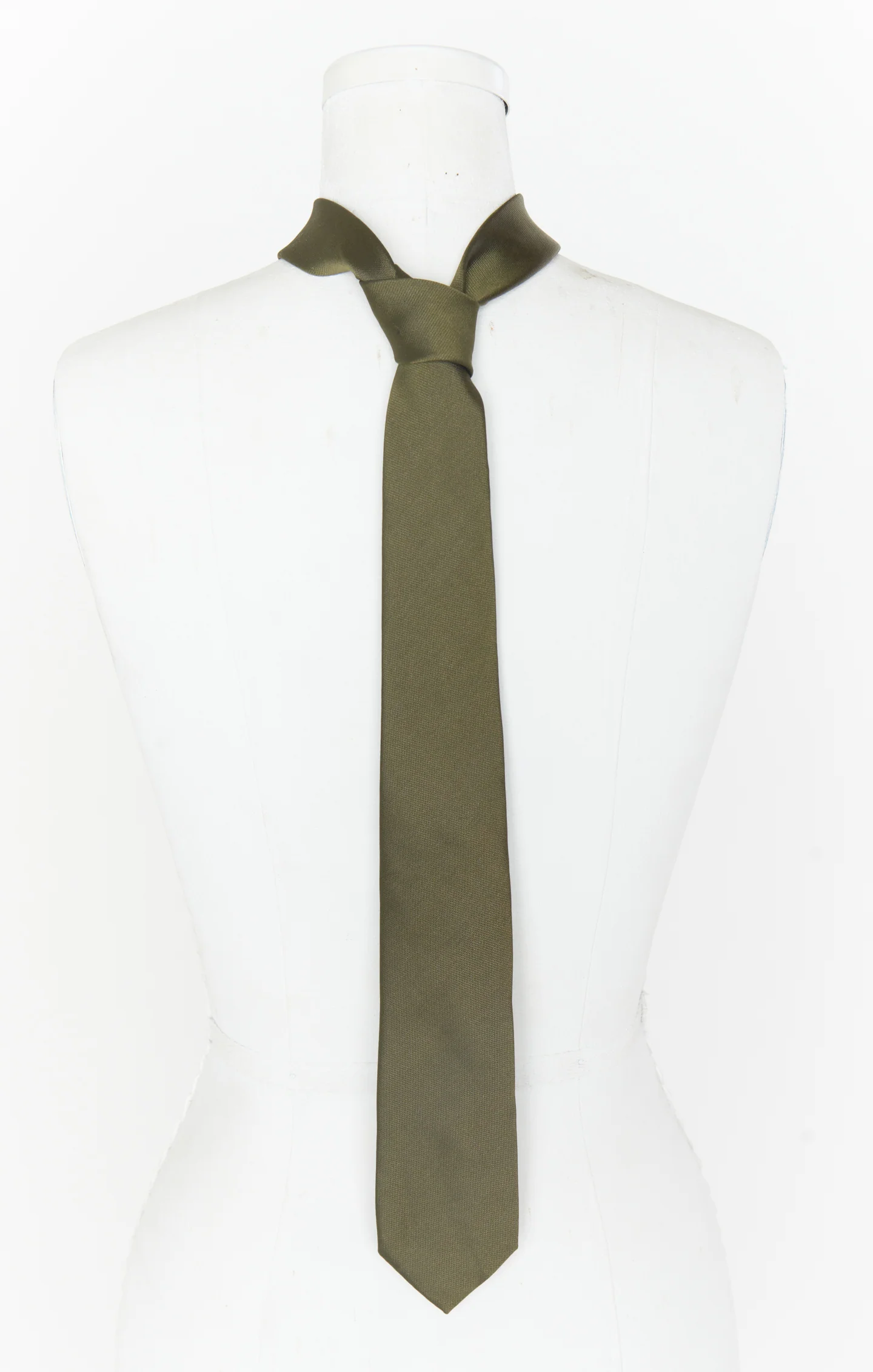 Nico Neck Tie ~ Rich Olive Solid