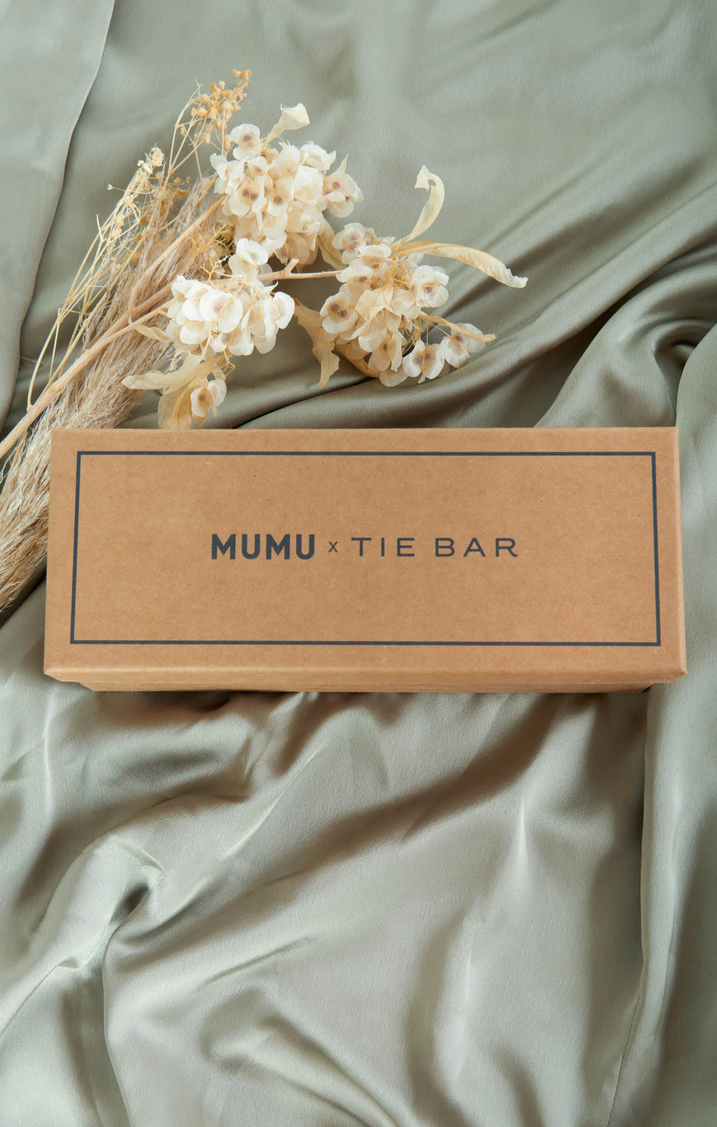 Mumu Weddings x Tie Bar Gift Box ~ Moss Green Solid