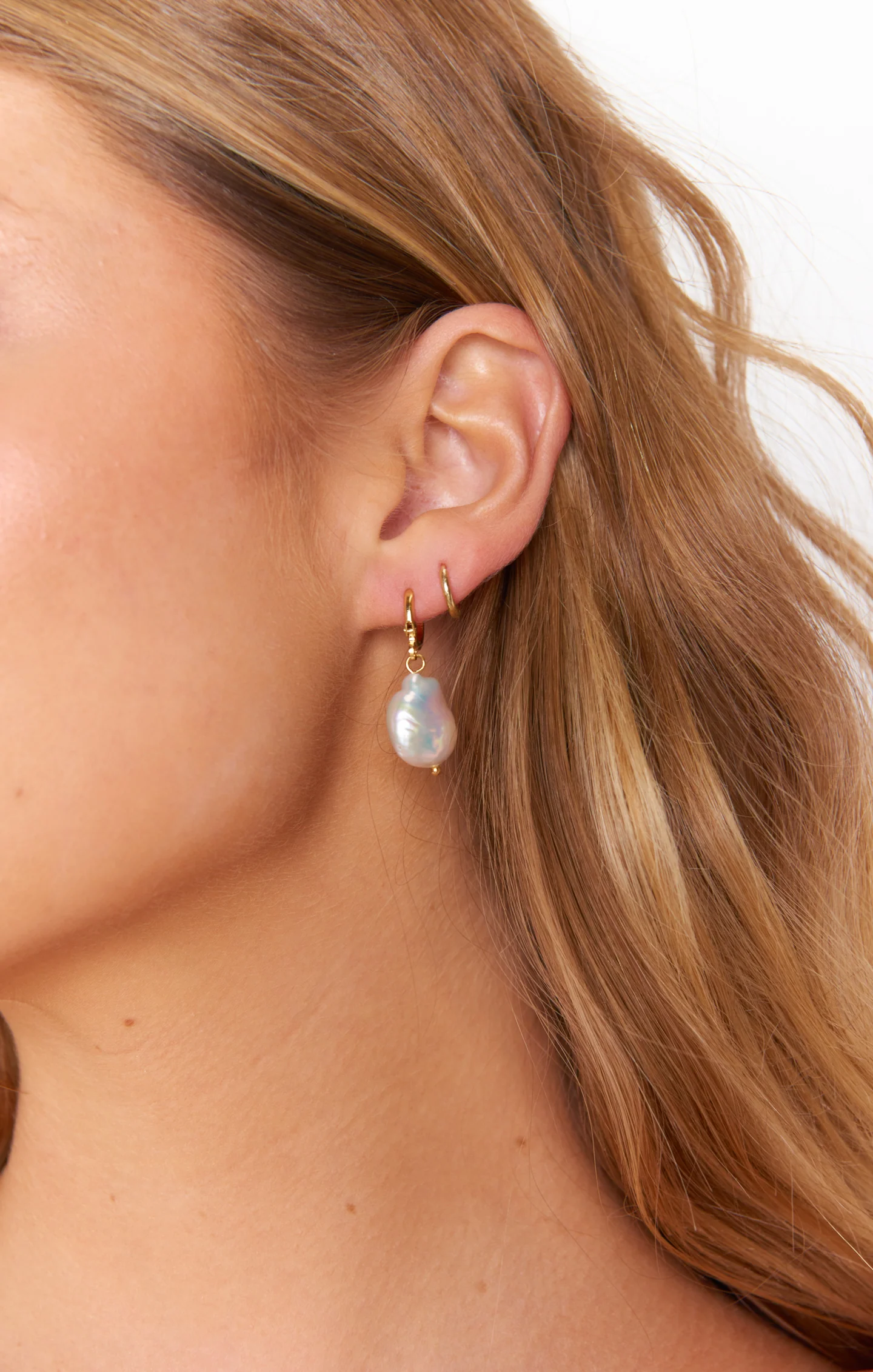 Pearl Drop Earrings ~ 18K Gold Plated