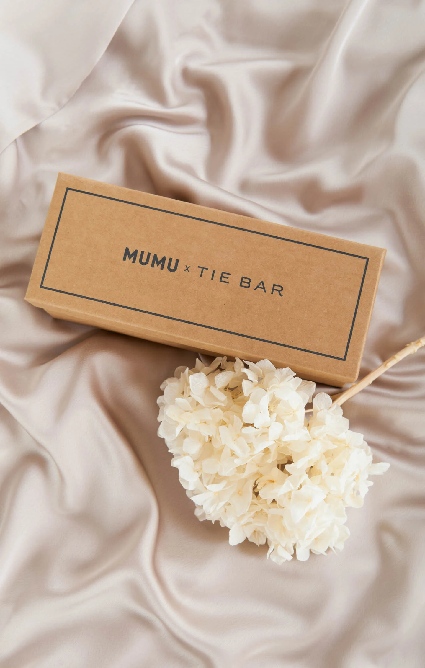 Mumu Weddings x Tie Bar Gift Box ~ Show Me The Ring Solid