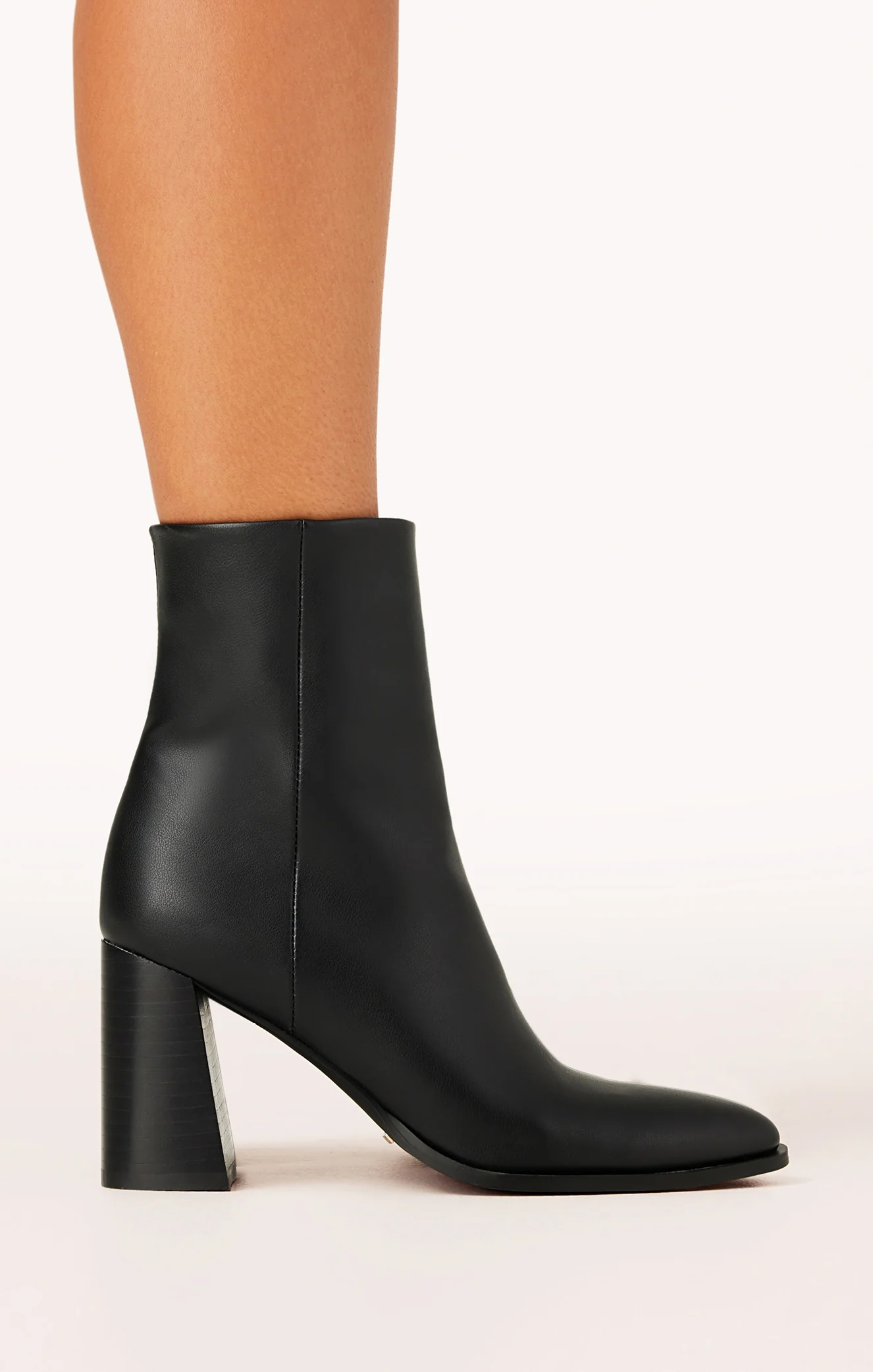 Billini Kaysen Bootie ~ Black
