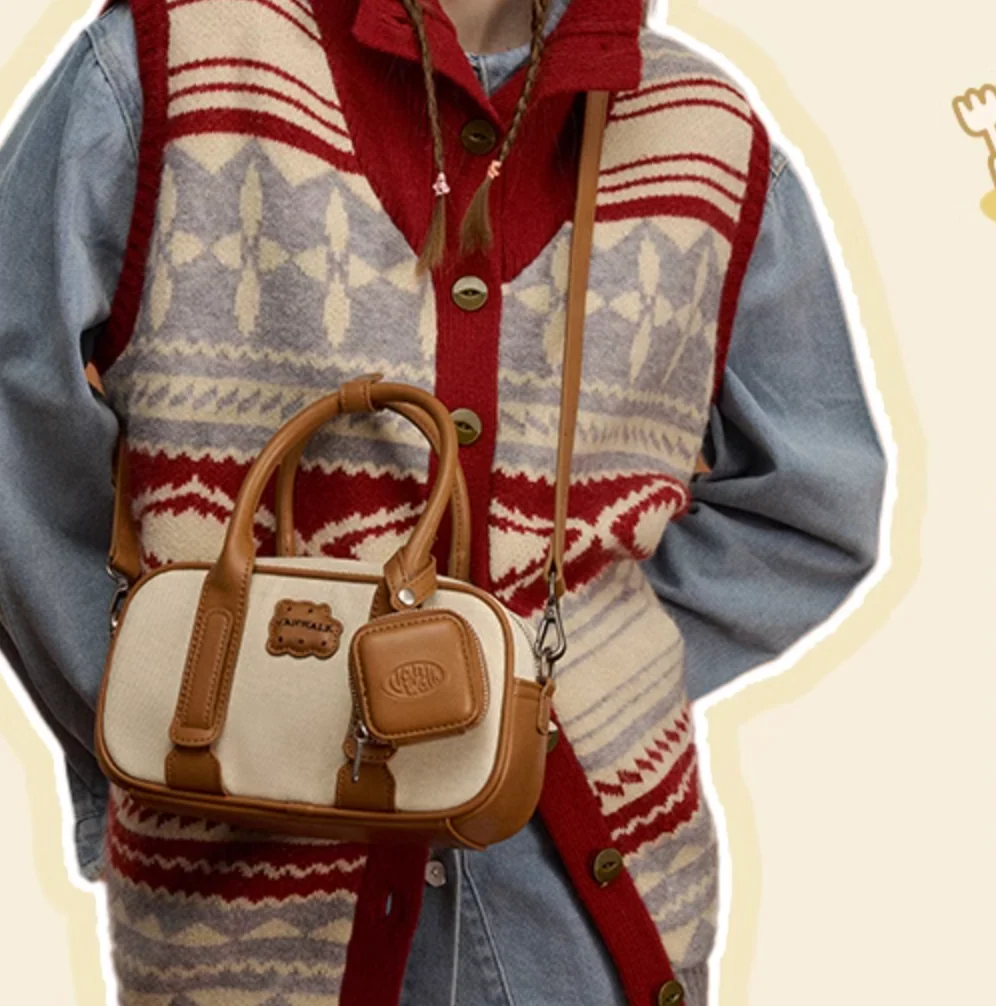 VANWALK Lucky House Boston Bag