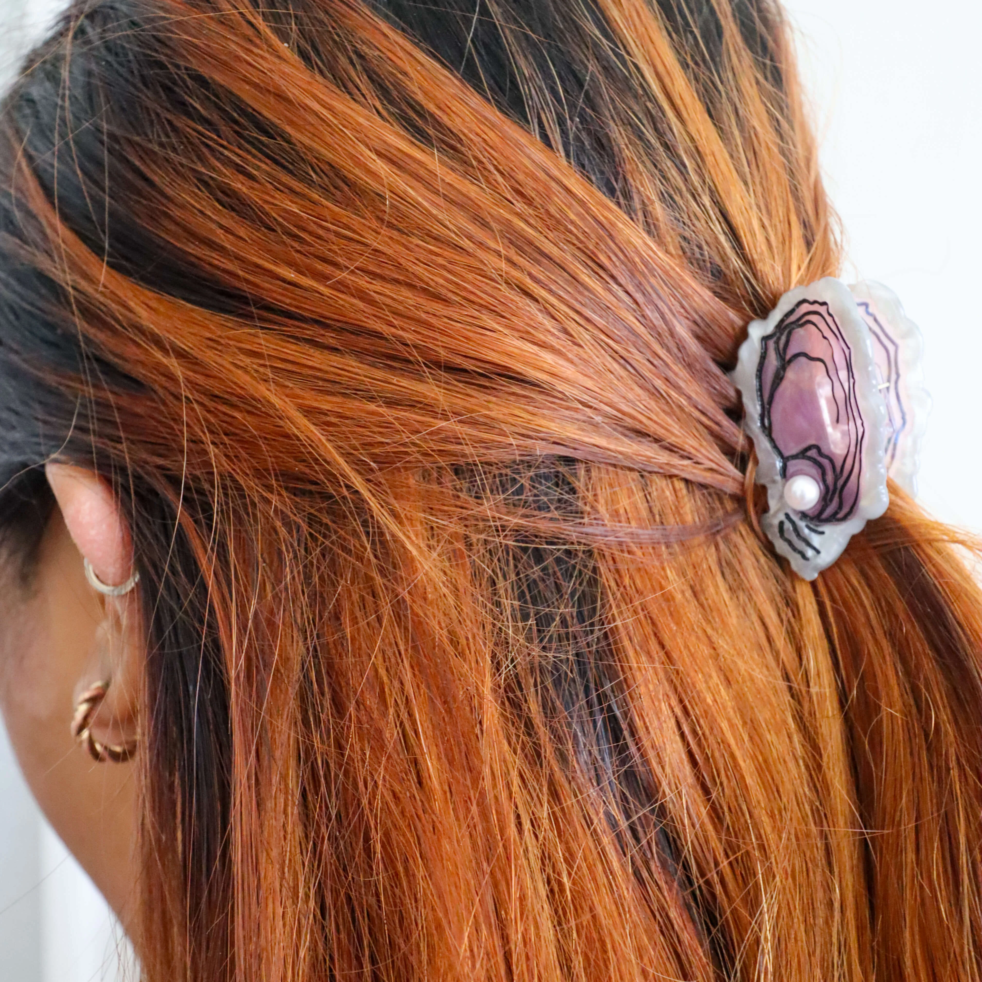 Mini Oyster Hair Claw Clip