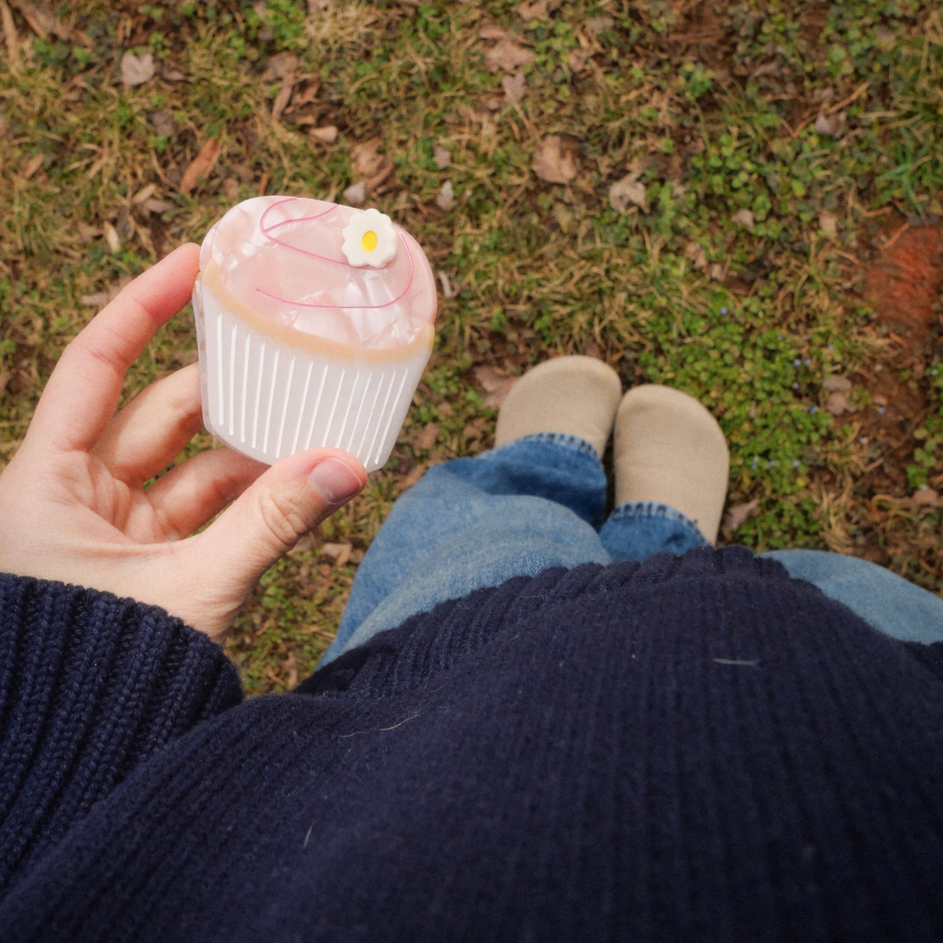 Midi Carrie Cupcake Hair Claw Clip
