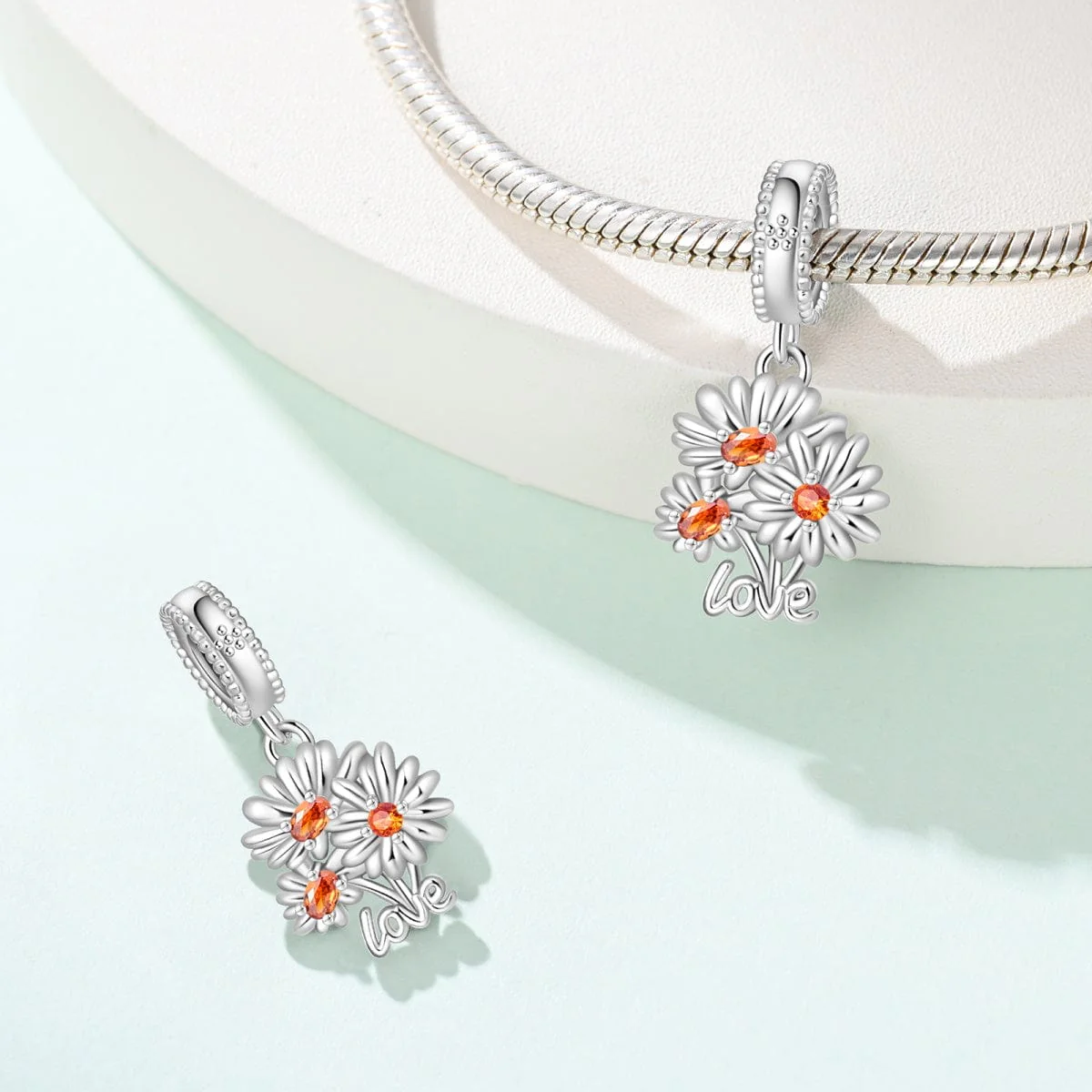 Daisy Love Bouquet Dangle Charm