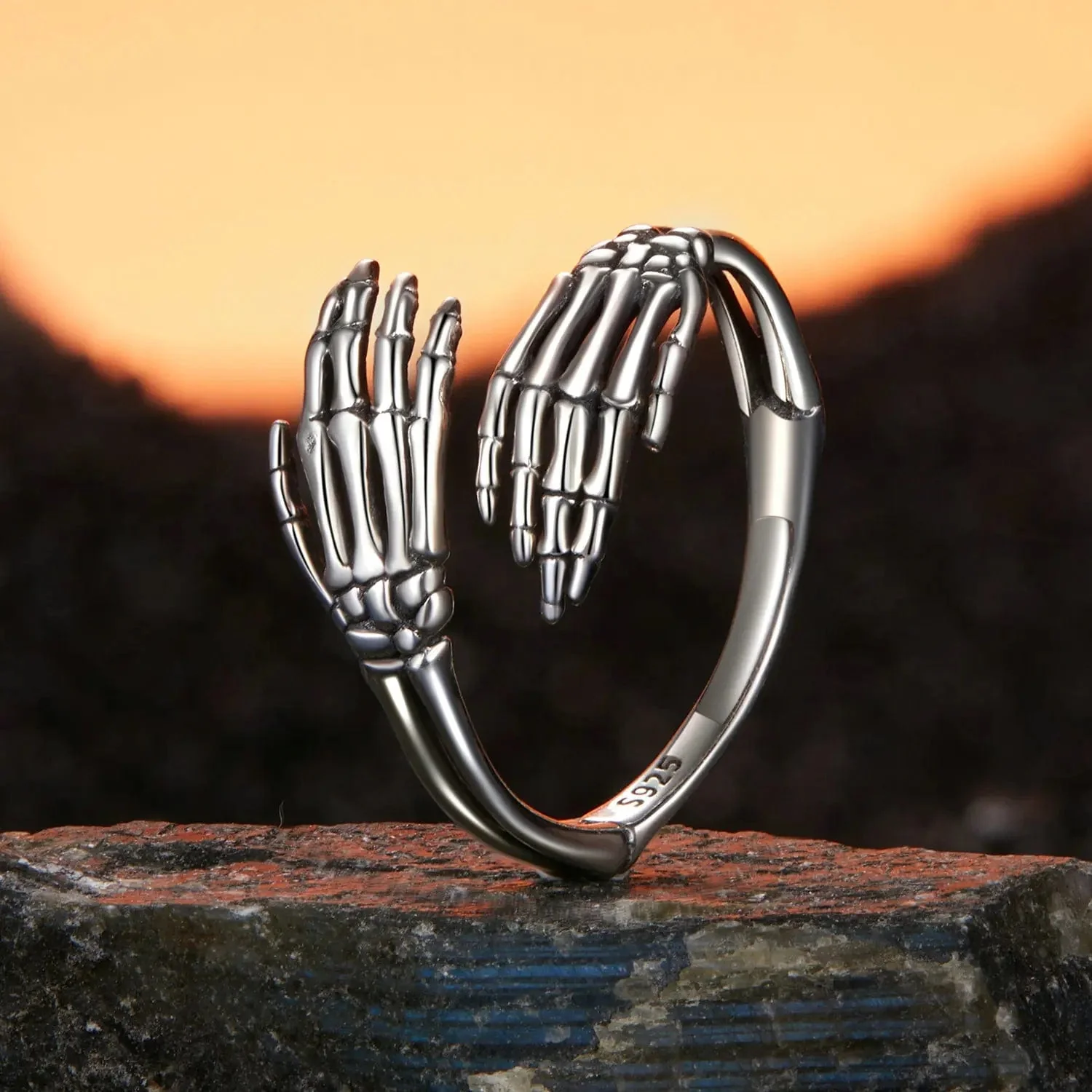 Halloween Skeleton Hands Hug Ring