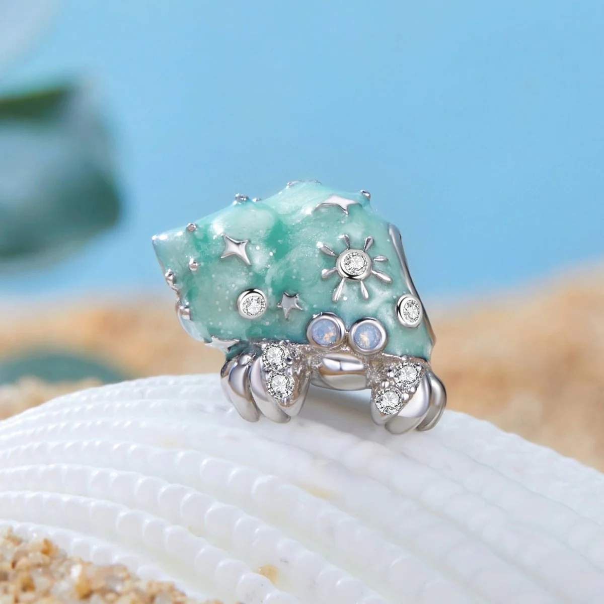 Starry Crab with Green Charm