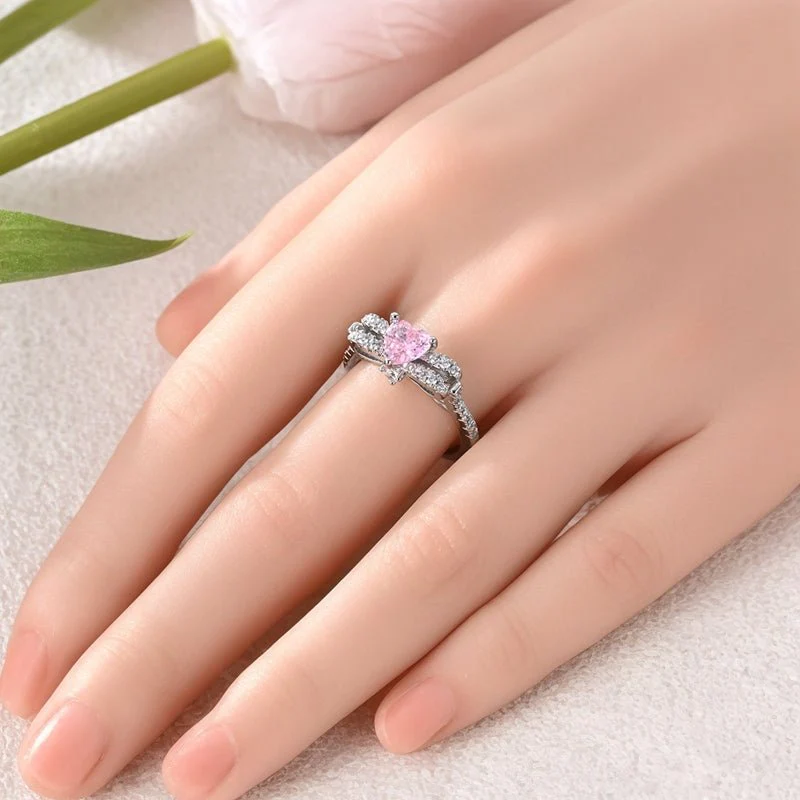 Pink Heart-Shaped Sparkling Stone Ring