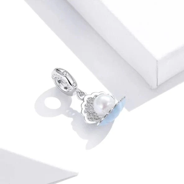 Sparkling Shell Mini Dangle Charm