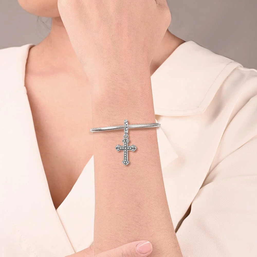 Sparkling Cross Pendant