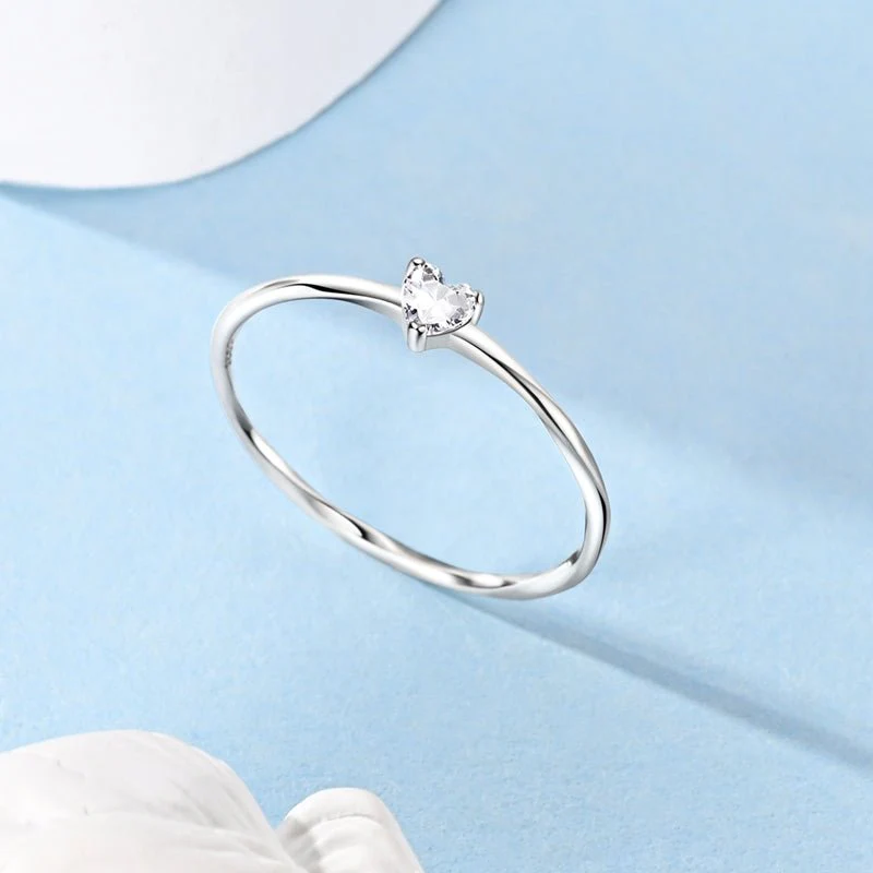 Sparkling Heart Solitaire Ring