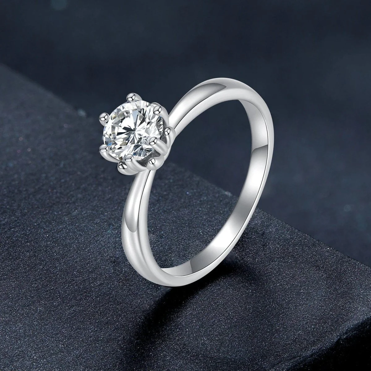 Pangama Classic Moissanite Solitaire Engagement Ring