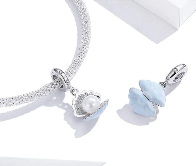 Sparkling Shell Mini Dangle Charm